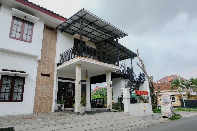 Oyo 350 D' Maktab Homestay Syariah 玛琅 外观 照片